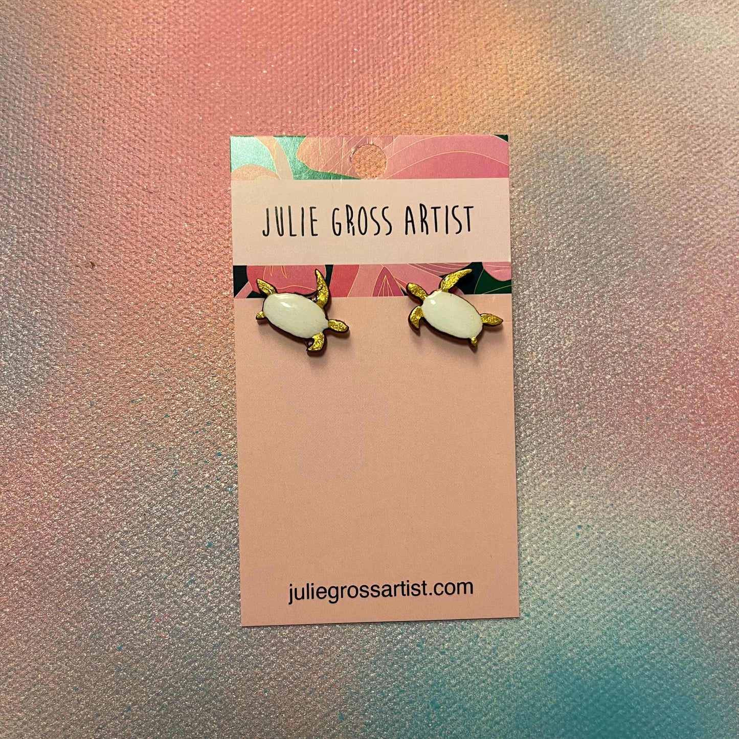 Small post earrings - White and Gold Sea Turtles