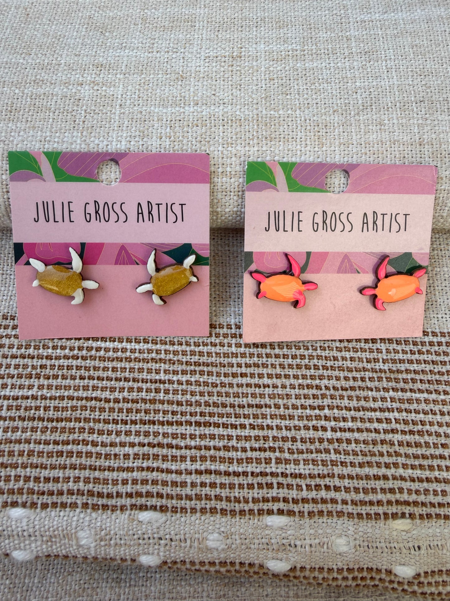 Turtle stud earrings