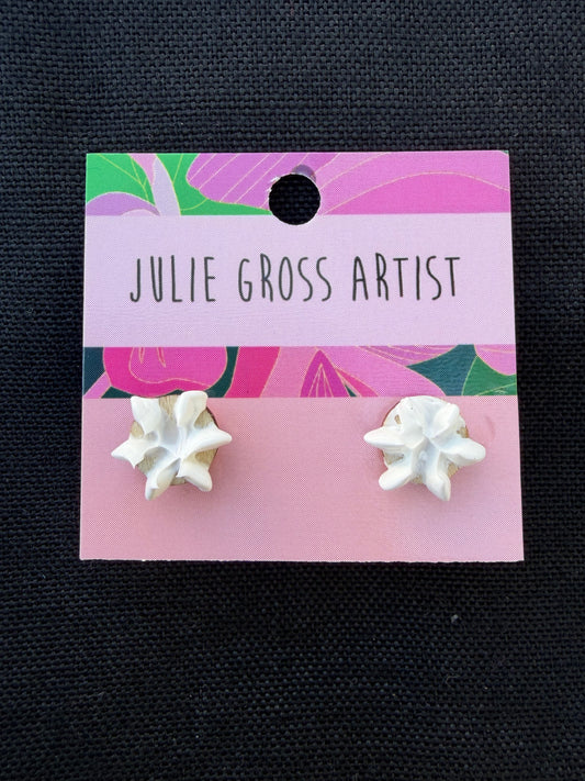 White 3d paint earrings