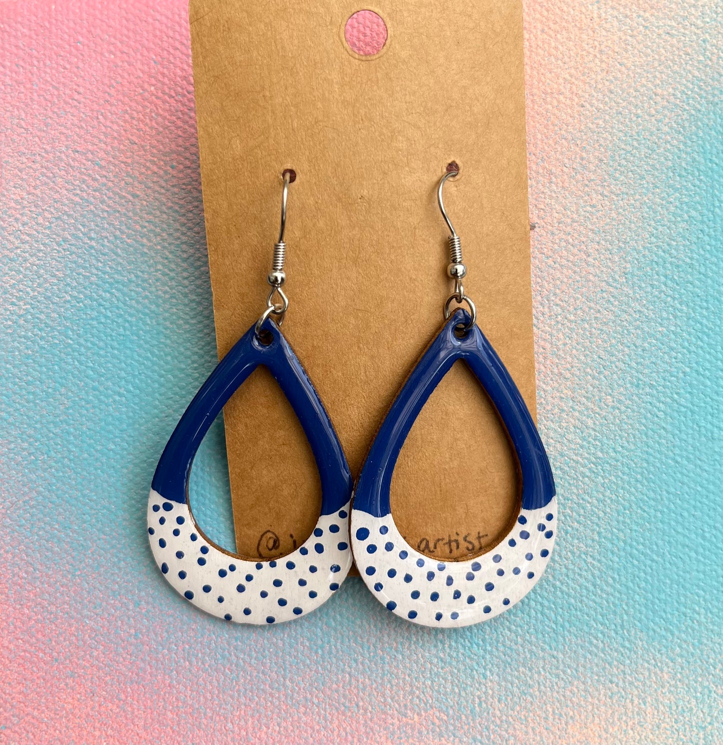Polka dot open teardrop earrings